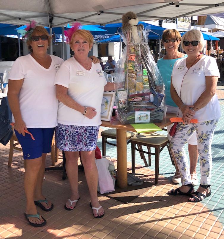 ladies-in-times-square-promoting-wearefmb-fort-myers-beach-community-foundation