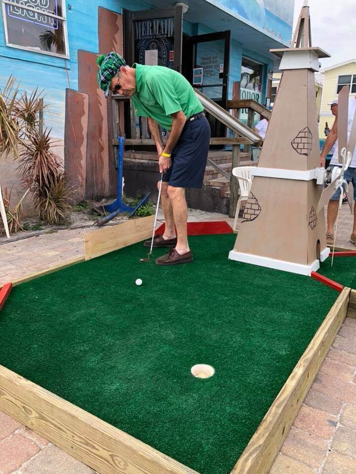 putt and pub crawl
